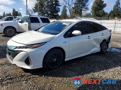 2017 TOYOTA PRIUS PRIME PREMIUM JTDKARFP1H3061060 - główne zdjęcie licytacji z USA - miniatura