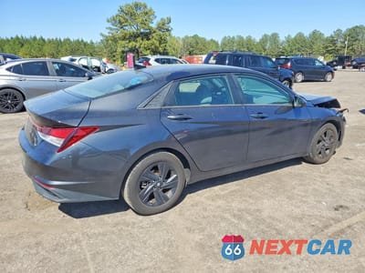 Trzecie zdjęcie samochodu z tyłu: 2023 HYUNDAI ELANTRA SEL VIN:5NPLM4AG9PH095367 - miniatura