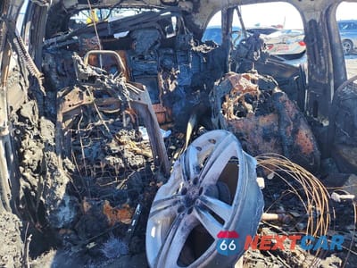 Zdjęcie 10 z 12 samochodu: 2020 MERCEDES-BENZ GLC 300 4MATIC VIN:W1N0G8EB5LF784397 - miniatura