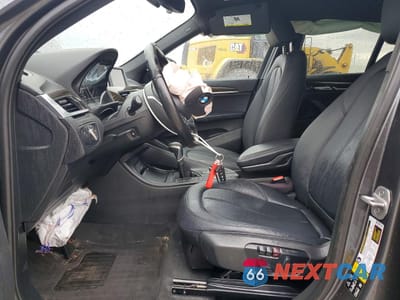 Zdjęcie 7 z 14 samochodu: 2017 BMW X1 XDRIVE28I VIN:WBXHT3C34H5F85185 - miniatura