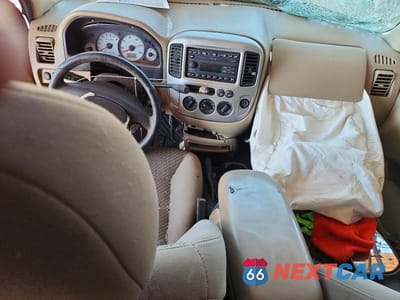 Zdjęcie 8 z 14 samochodu: 2004 FORD ESCAPE XLT VIN:1FMCU03154DA13987 - miniatura