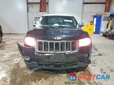 Piąte zdjęcie samochodu w środku: 2012 JEEP GRAND CHEROKEE LAREDO VIN:1C4RJFAG0CC245368 - miniatura
