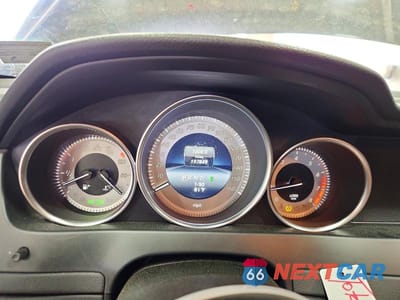 Zdjęcie 9 z 12 samochodu: 2014 MERCEDES-BENZ C 300 4MATIC VIN:WDDGF8AB6EG245143 - miniatura