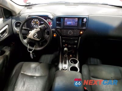 Zdjęcie 8 z 13 samochodu: 2016 NISSAN PATHFINDER SV VIN:5N1AR2MM9GC658438 - miniatura