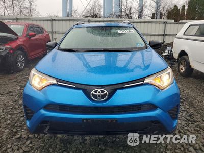 Piąte zdjęcie samochodu w środku: 2016 TOYOTA RAV4 LE VIN:JTMBFREV4GD184698 - miniatura
