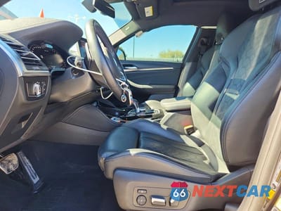 Zdjęcie 7 z 13 samochodu: 2023 BMW X4 M VIN:5YM23EC04P9P36350 - miniatura