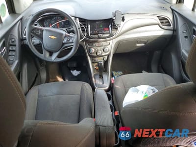 Zdjęcie 8 z 12 samochodu: 2021 CHEVROLET TRAX LS VIN:KL7CJNSB9MB351051 - miniatura
