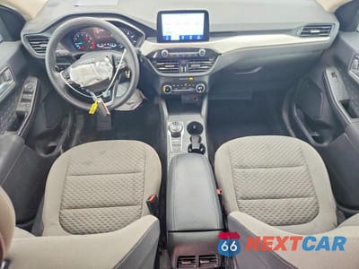 Zdjęcie 8 z 13 samochodu: 2020 FORD ESCAPE SE VIN:1FMCU9G67LUA32405 - miniatura