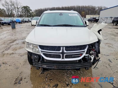 Piąte zdjęcie samochodu w środku: 2019 DODGE JOURNEY SE VIN:3C4PDCBB0KT758378 - miniatura