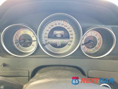 Zdjęcie 9 z 11 samochodu: 2014 MERCEDES-BENZ C 250 VIN:WDDGF4HB9ER312563 - miniatura