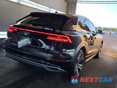 Czwarte zdjęcie samochodu z boku: 2019 AUDI Q8 PREMIUM PLUS VIN:WA1BVAF15KD029922 - miniatura