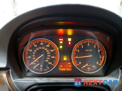 Zdjęcie 9 z 12 samochodu: 2011 BMW 335 XI VIN:WBAPL5C53BA742557 - miniatura
