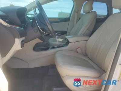 Zdjęcie 7 z 12 samochodu: 2018 LINCOLN MKC SELECT VIN:5LMCJ2C94JUL22305 - miniatura