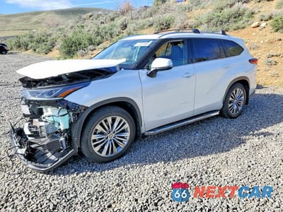 2022 TOYOTA HIGHLANDER PLATINUM 5TDFZRBH9NS228879 - główne zdjęcie licytacji z USA - miniatura