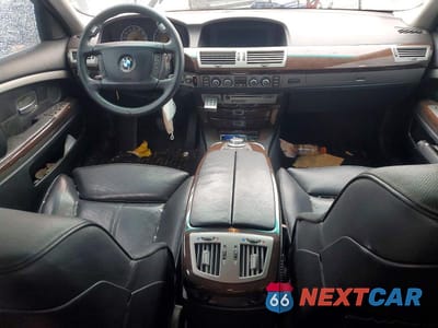 Zdjęcie 8 z 11 samochodu: 2007 BMW 750 VIN:WBAHN83567DT74462 - miniatura