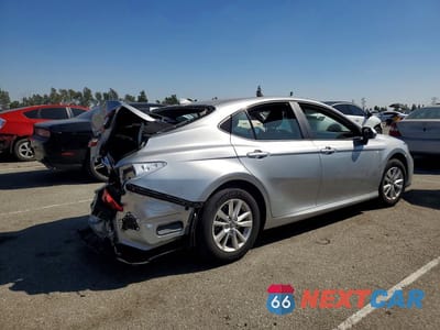 Trzecie zdjęcie samochodu z tyłu: 2026 TOYOTA CAMRY LE VIN:4T1DAACK6TU686653 - miniatura