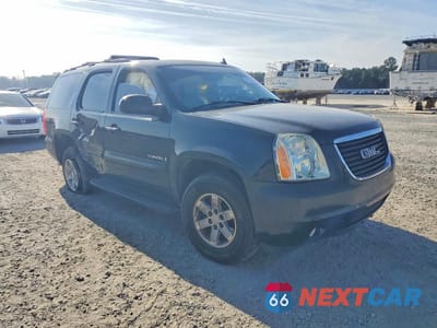Czwarte zdjęcie samochodu z boku: 2008 GMC YUKON VIN:1GKFK13068R106907 - miniatura