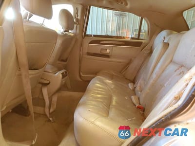 Zdjęcie 10 z 13 samochodu: 2010 LINCOLN TOWN CAR SIGNATURE LIMITED VIN:2LNBL8CV5AX613381 - miniatura