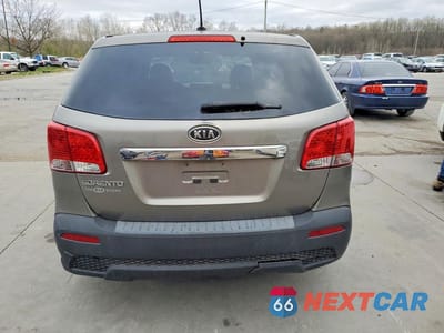 Zdjęcie 6 z 13 samochodu: 2012 KIA SORENTO LX VIN:5XYKT3A18CG229985 - miniatura