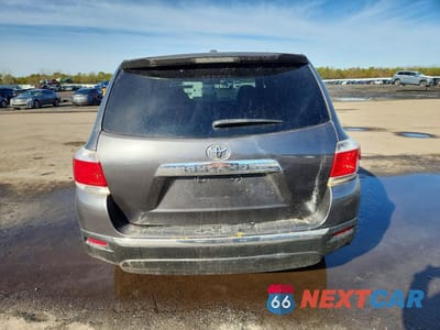 Zdjęcie 6 z 12 samochodu: 2012 TOYOTA HIGHLANDER BASE VIN:5TDBK3EH0CS169441 - miniatura