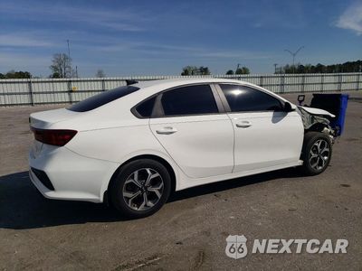 Trzecie zdjęcie samochodu z tyłu: 2020 KIA FORTE LXS VIN:3KPF24AD4LE237082 - miniatura