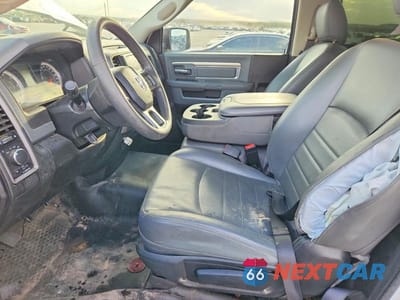 Zdjęcie 7 z 13 samochodu: 2019 RAM 1500 CLASSIC TRADESMAN VIN:3C6JR6AT6KG719152 - miniatura