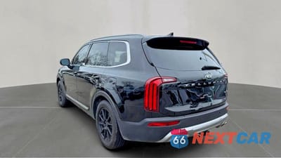 Trzecie zdjęcie samochodu z tyłu: 2020 KIA TELLURIDE EX VIN:5XYP34HC6LG013605 - miniatura