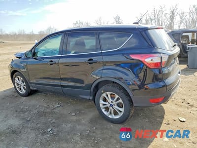 Drugie zdjęcie samochodu z przodu: 2017 FORD ESCAPE SE VIN:1FMCU0GD7HUE91855 - miniatura