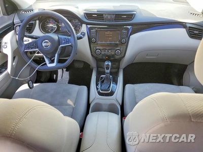 Zdjęcie 8 z 12 samochodu: 2019 NISSAN ROGUE SPORT SV VIN:JN1BJ1CP7KW241822 - miniatura