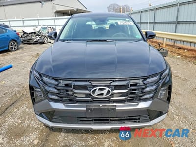 Piąte zdjęcie samochodu w środku: 2025 HYUNDAI TUCSON SE VIN:5NMJACDE6SH588420 - miniatura