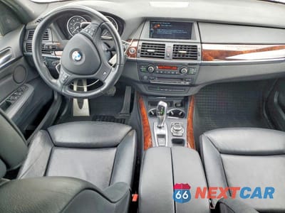 Zdjęcie 8 z 12 samochodu: 2013 BMW X5 XDRIVE50I VIN:5UXZV8C51D0C17255 - miniatura