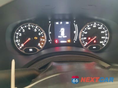 Zdjęcie 9 z 13 samochodu: 2023 JEEP RENEGADE LATITUDE VIN:ZACNJDB11PPP29626 - miniatura