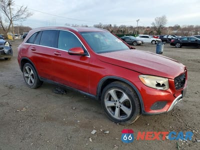Czwarte zdjęcie samochodu z boku: 2016 MERCEDES-BENZ GLC 300 4MATIC VIN:WDC0G4KB3GF077738 - miniatura