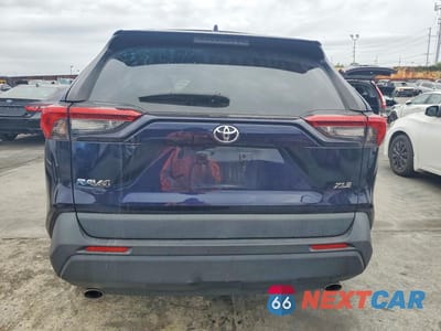 Zdjęcie 6 z 12 samochodu: 2020 TOYOTA RAV4 XLE VIN:2T3W1RFV2LC064508 - miniatura