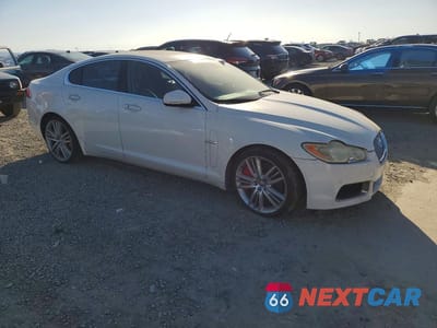 Czwarte zdjęcie samochodu z boku: 2010 JAGUAR XF SUPERCHARGED VIN:SAJWA0HEXAMR69520 - miniatura