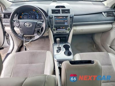 Zdjęcie 8 z 13 samochodu: 2012 TOYOTA CAMRY HYBRID XLE VIN:4T1BD1FK9CU052523 - miniatura
