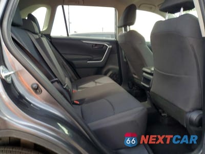Zdjęcie 11 z 13 samochodu: 2019 TOYOTA RAV4 LE VIN:JTMK1RFV6KD009925 - miniatura