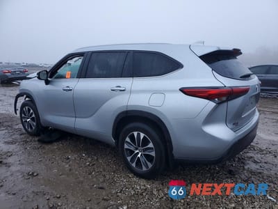 Drugie zdjęcie samochodu z przodu: 2023 TOYOTA HIGHLANDER XLE VIN:5TDKDRBH8PS036269 - miniatura