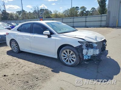 Czwarte zdjęcie samochodu z boku: 2019 TOYOTA CAMRY LE VIN:4T1B11HK1KU290046 - miniatura