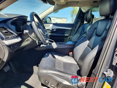 Zdjęcie 7 z 12 samochodu: 2021 VOLVO XC90 T5 MOMENTUM VIN:YV4102CK4M1680883 - miniatura