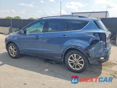 Drugie zdjęcie samochodu z przodu: 2018 FORD ESCAPE SE VIN:1FMCU9GD3JUC33617 - miniatura