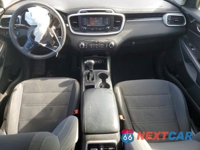 Zdjęcie 8 z 13 samochodu: 2018 KIA SORENTO L VIN:5XYPG4A37JG418545 - miniatura
