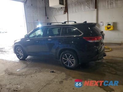 Drugie zdjęcie samochodu z przodu: 2018 TOYOTA HIGHLANDER XLE VIN:5TDJZRFH3JS539111 - miniatura