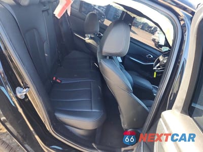 Zdjęcie 10 z 12 samochodu: 2024 BMW 330I VIN:3MW69FF09R8E48425 - miniatura