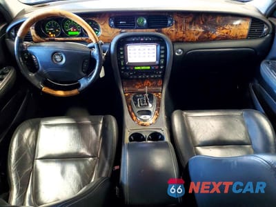 Zdjęcie 8 z 11 samochodu: 2005 JAGUAR XJ8 L VIN:SAJWA79CX5SG38057 - miniatura