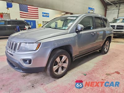 2015 JEEP COMPASS LATITUDE 1C4NJCEAXFD335936 - główne zdjęcie licytacji z USA - miniatura