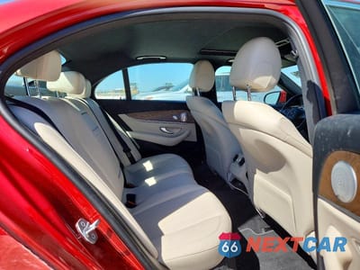Zdjęcie 10 z 12 samochodu: 2018 MERCEDES-BENZ E 300 VIN:WDDZF4JB8JA394166 - miniatura