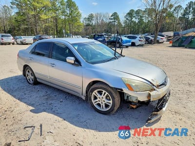 Czwarte zdjęcie samochodu z boku: 2006 HONDA ACCORD VIN:1HGCM56356A076088 - miniatura
