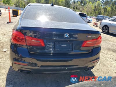 Zdjęcie 6 z 12 samochodu: 2018 BMW M550XI VIN:WBAJB9C58JG463682 - miniatura