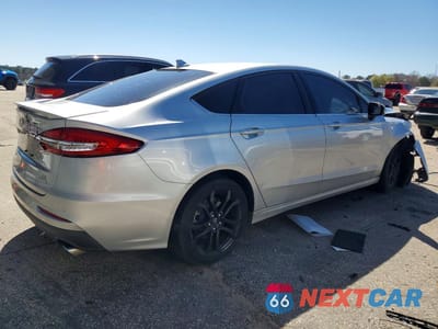 Trzecie zdjęcie samochodu z tyłu: 2019 FORD FUSION SE VIN:3FA6P0HD6KR229790 - miniatura